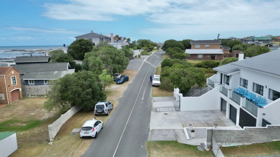 5 Bedroom Property for Sale in Gansbaai Central Western Cape